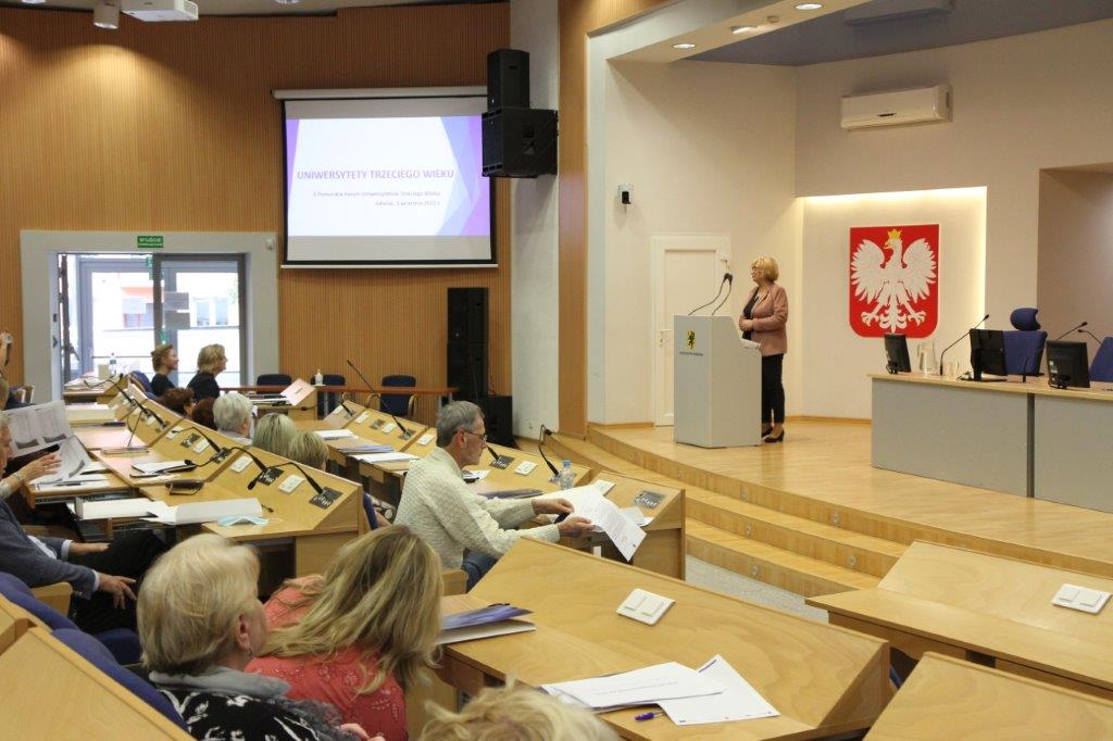 Drugie spotkanie Pomorskiego Forum Uniwersytetów Trzeciego Wieku odbyło się w piątek 3 września 2021 r. w Urzędzie Marszałkowskim Województwa Pomorskiego.