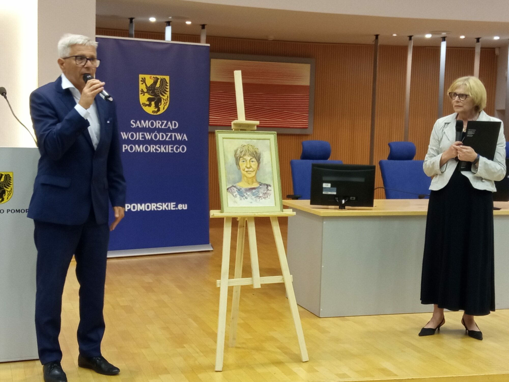 29 czerwca 2022 roku w Sali im. Lecha Bądkowskiego UMWP odbyła się uroczystość PRO MEMORIA celem uczczenia pamięci Anny Elżbiety Staruszkiewicz