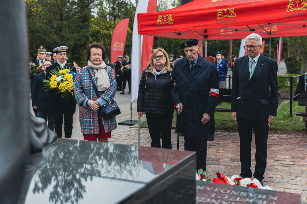 Dzień Pamięci Ofiar Zbrodni Katyńskiej i 84 rocznica II masowej zsyłki Polaków na Sybir